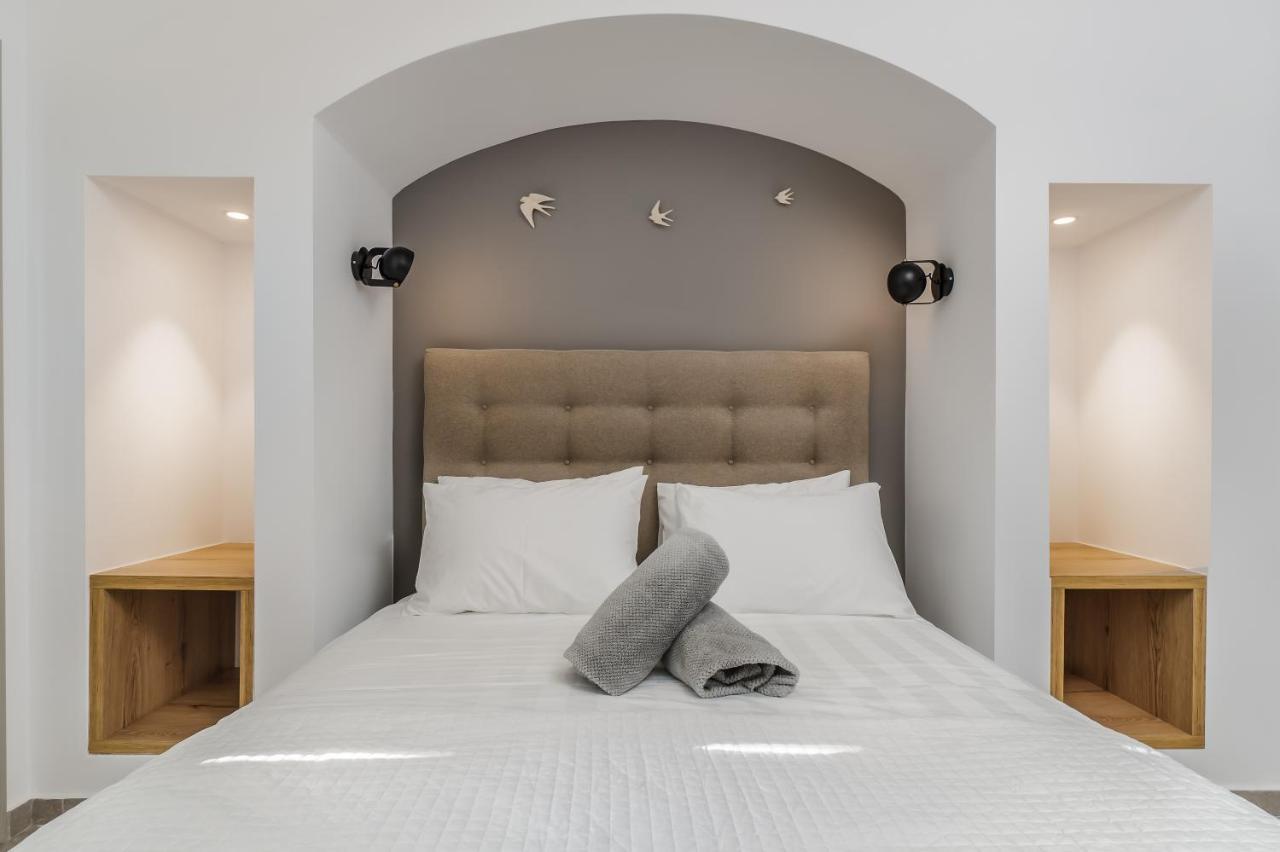 Symphony Suites Santorini Pýrgos Exterior foto