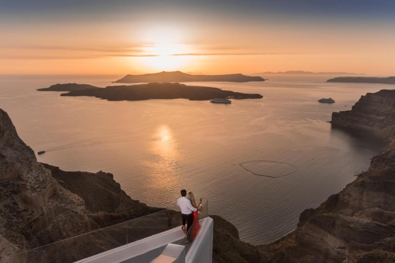 Symphony Suites Santorini Pýrgos Quarto foto