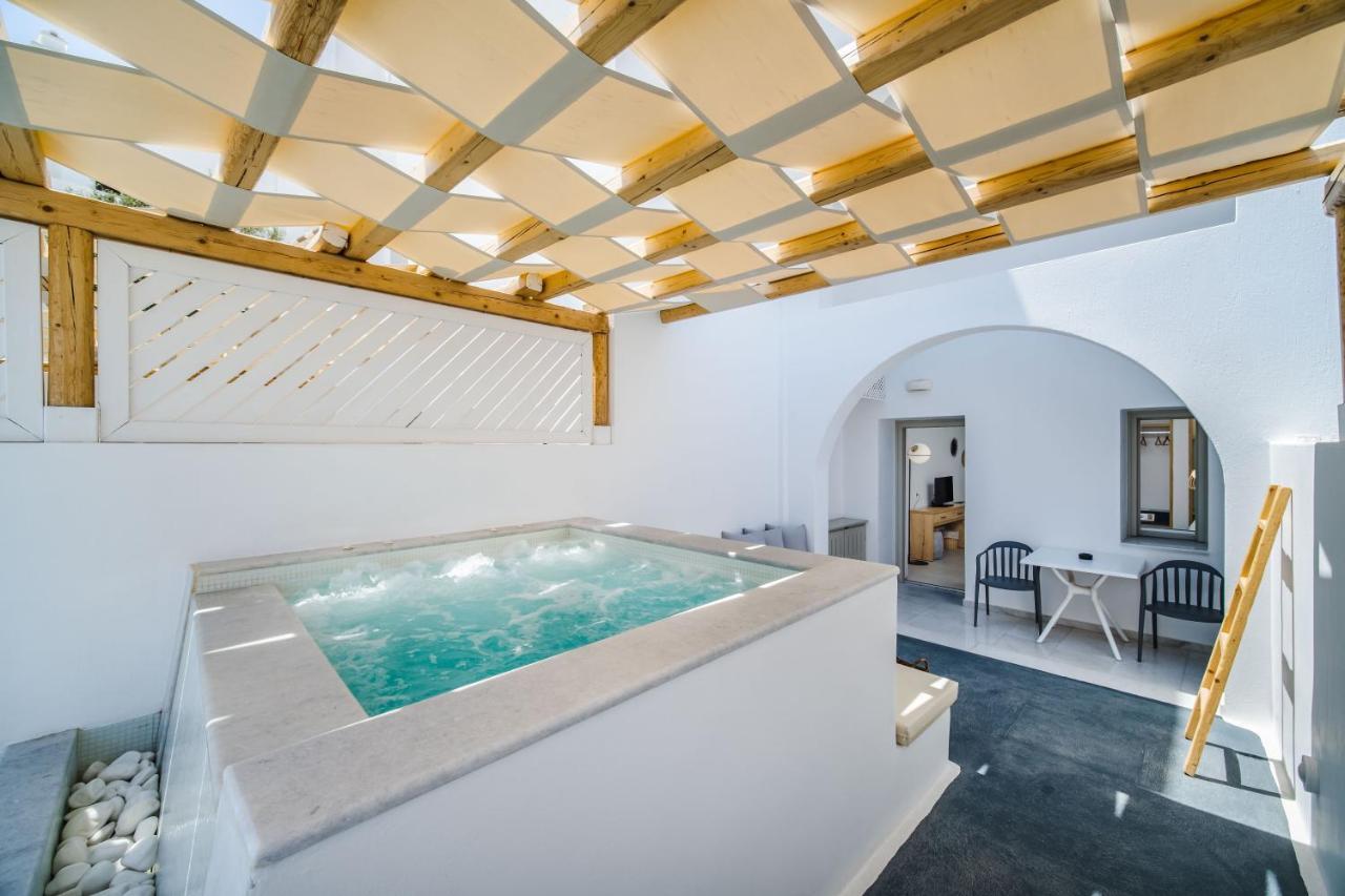 Symphony Suites Santorini Pýrgos Exterior foto